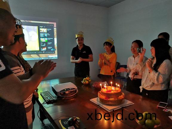 濃濃深情，煗人心《小伙伴們的生日聚會》